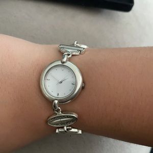 Harley Davidson Women’s Chain Watch